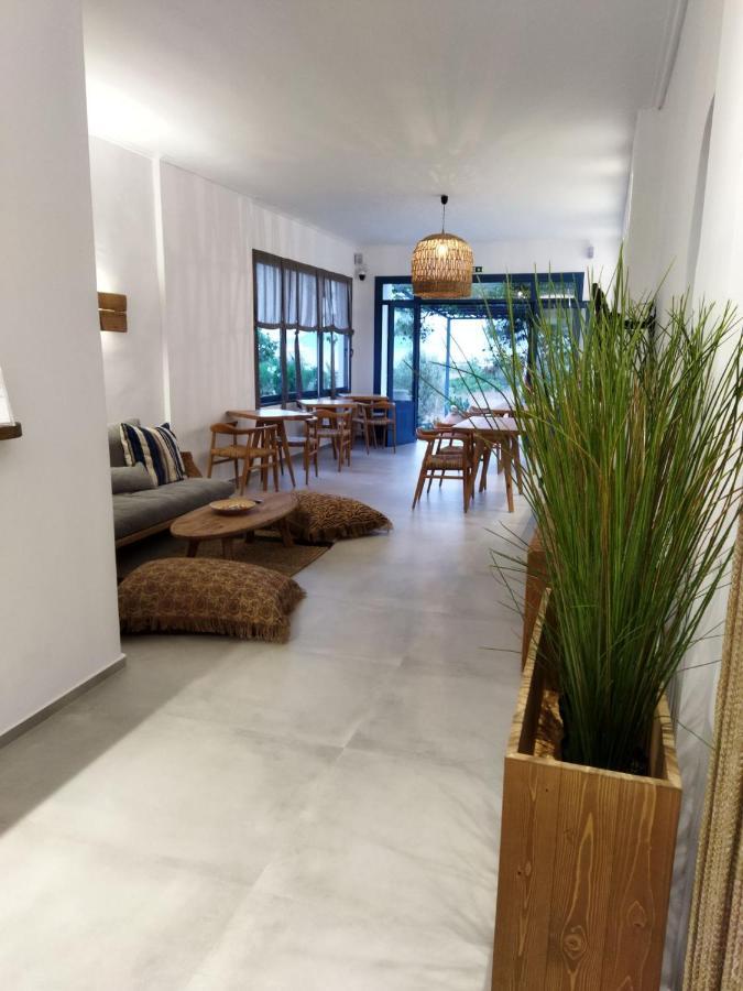 Hotel Flisvos Megalochori  Екстер'єр фото