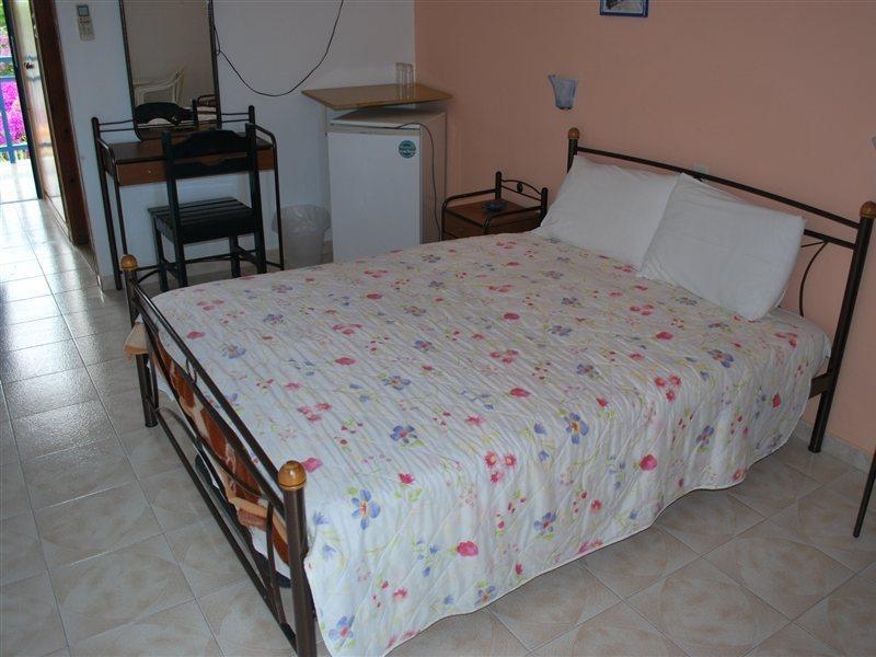 Hotel Flisvos Megalochori  Екстер'єр фото